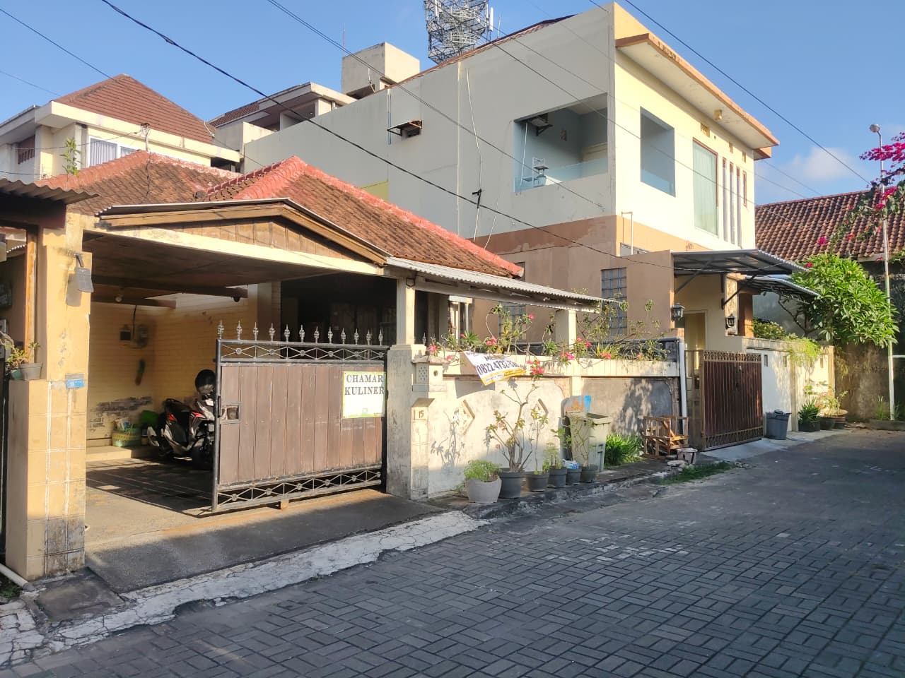 RUMAH TUA DIJUAL CEPAT DI LINGKUNGAN KOS - JIMBARAN
